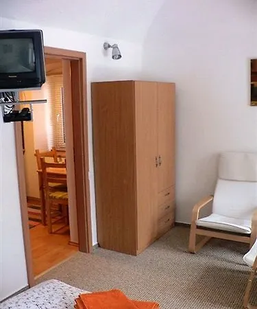 Speller Guest house
